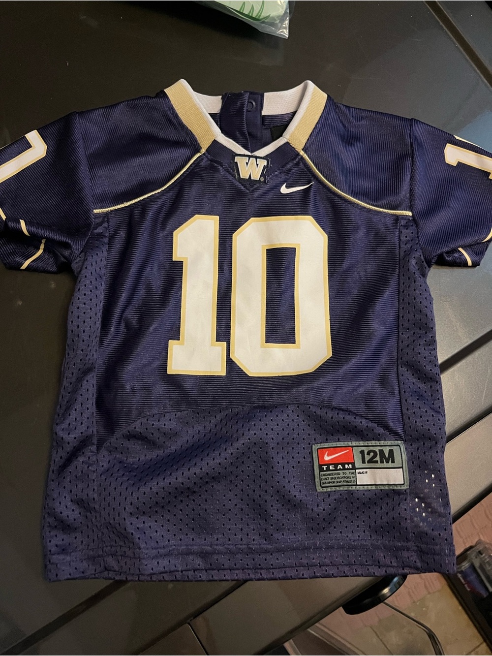 Like new 12M Nike Washington Huskies #10 Youth Football Jersey - Navy & Gold